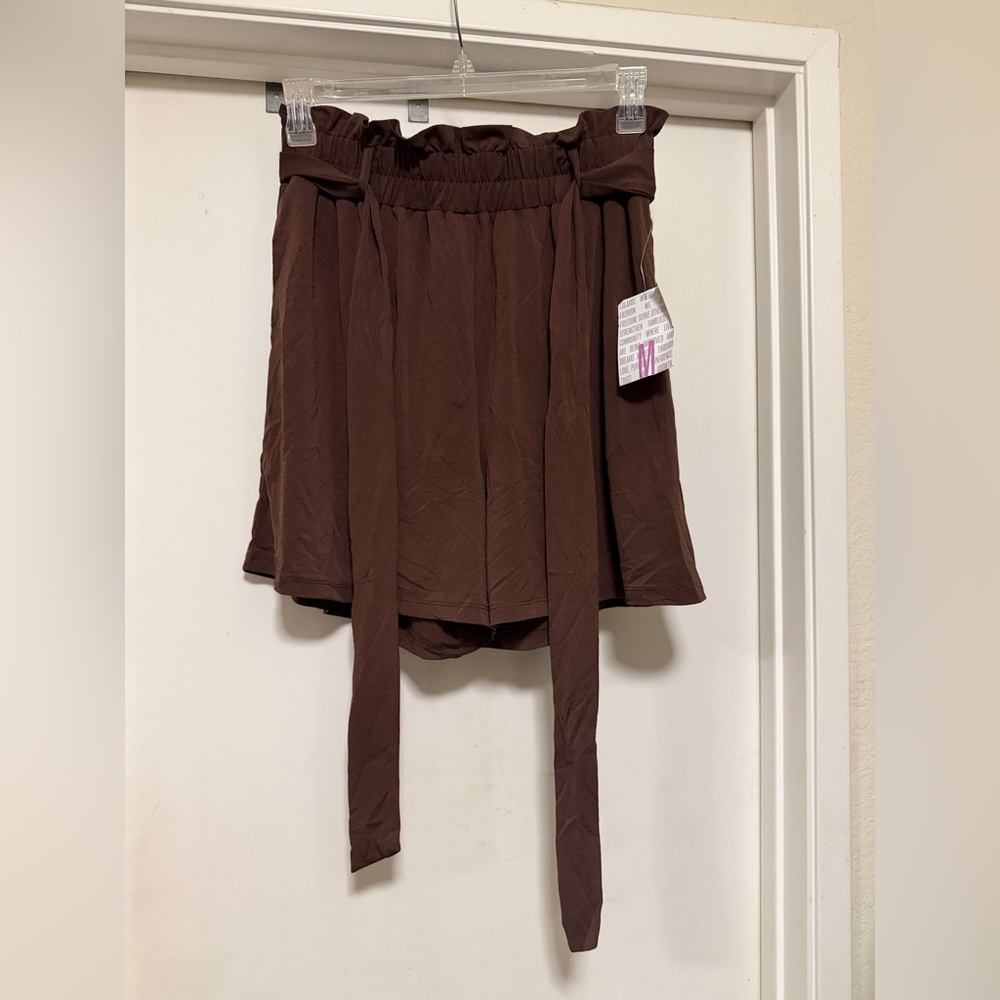 LuLaRoe Ella paper bag shorts - brown - size M - elastic waist/tie